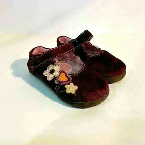 GENUINE KIDS FROM OSHKOSH GIRL SHOES 5 BROWN SUEDE MARY JANES W/FLOWERS
